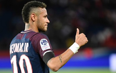 壹电竞-以色列队门将高接低挡零封对手